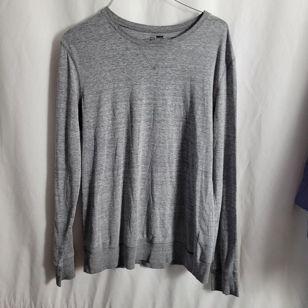 On The Byas Activewear Tee Shirt Men's Medium athletic base layer gray